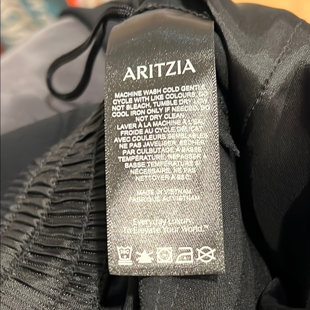 Aritzia Wilfred Black Cargo pants‎ small - Picture 6 of 8